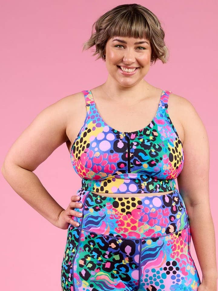 Léopard Électrique FlexiZip Crop II pour la vente par Mama Movement