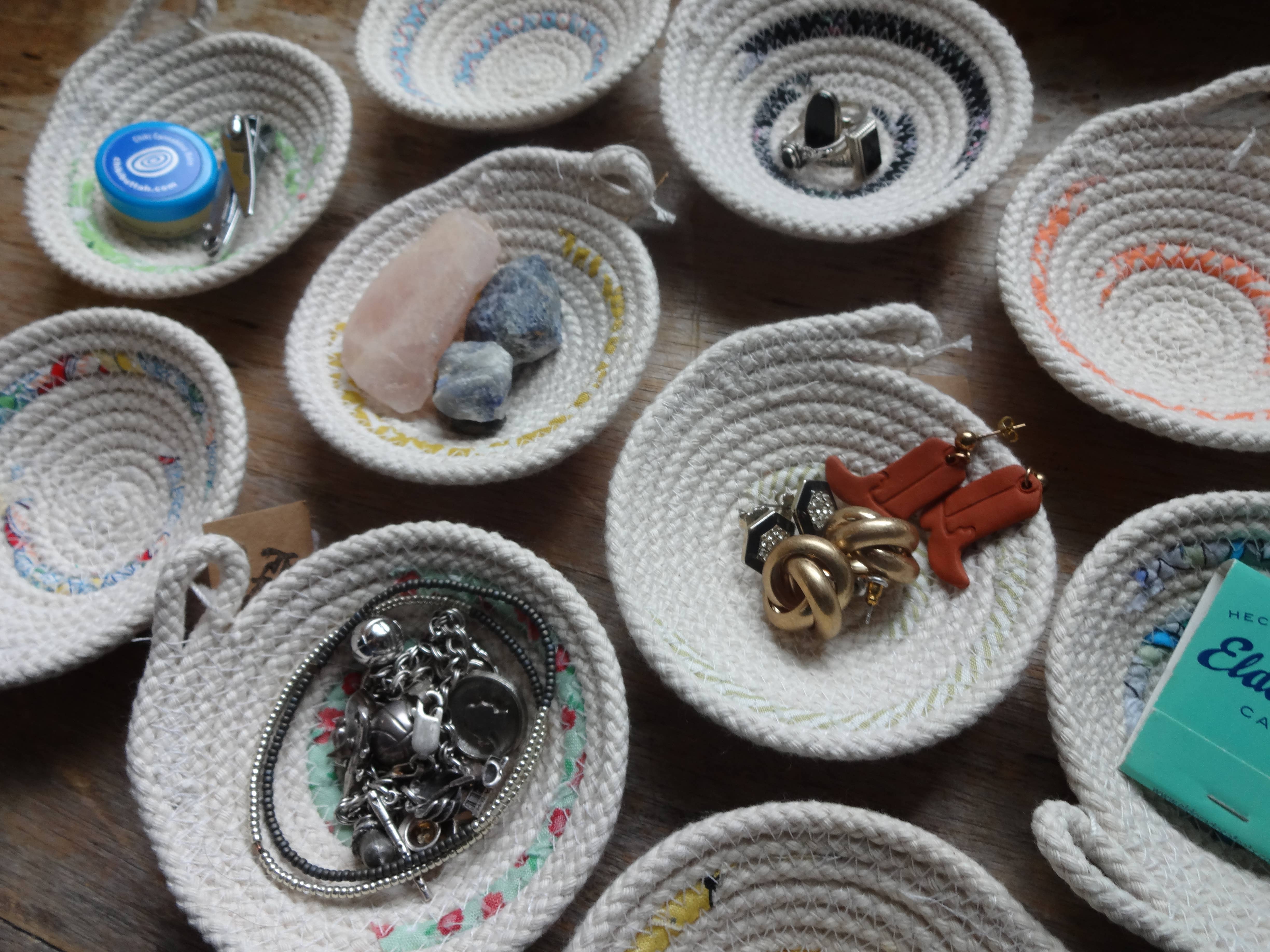 The Foxes Tail - Wholesale Decorative Plate/Dish/Bowl - Fabric Wrapped Cotton Rope Bowl: Small1