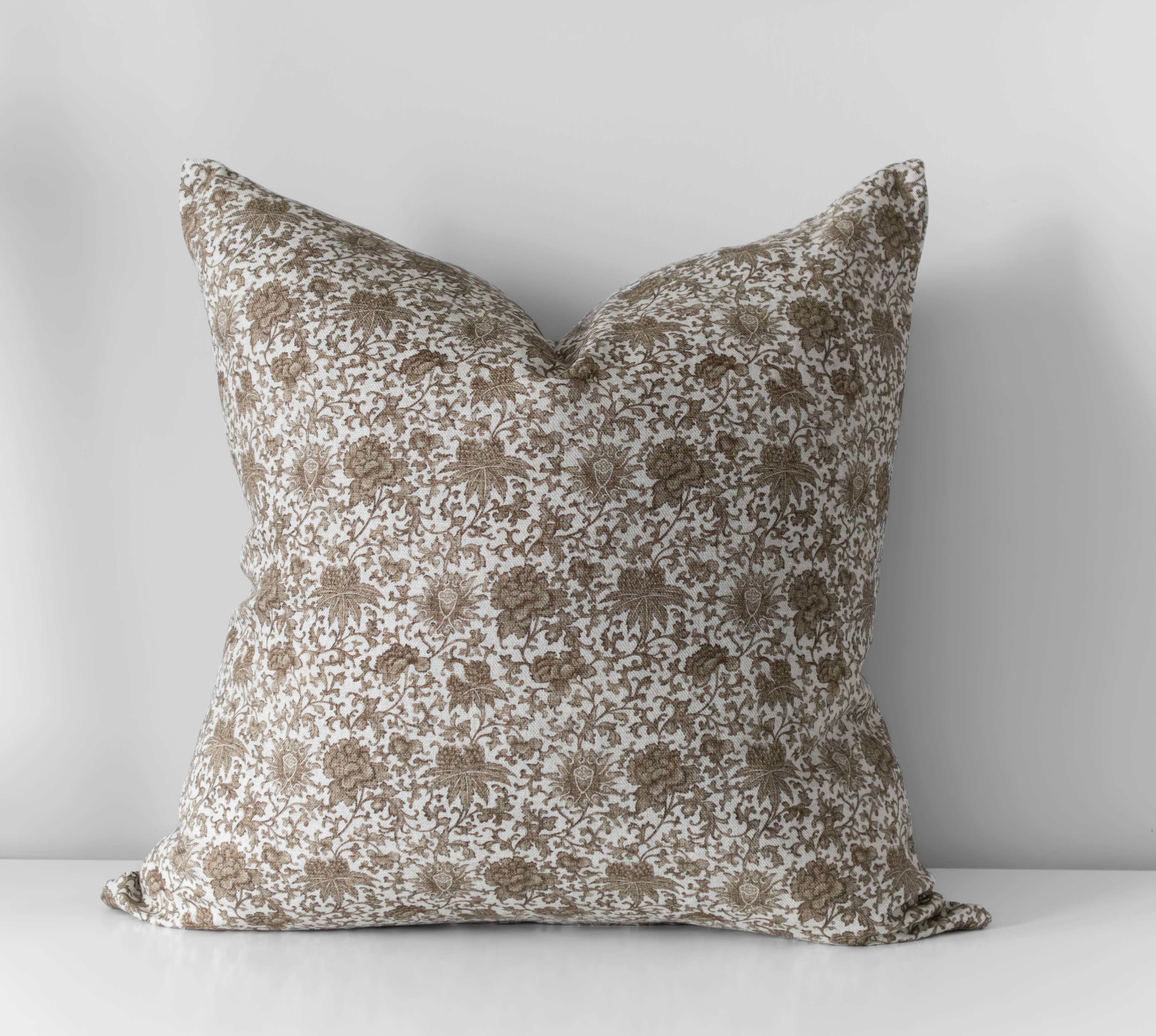 Hyggely - Wholesale Throw Pillow Cover - Isadora Pillow Cover | Vintage Style Floral Pillow Cover