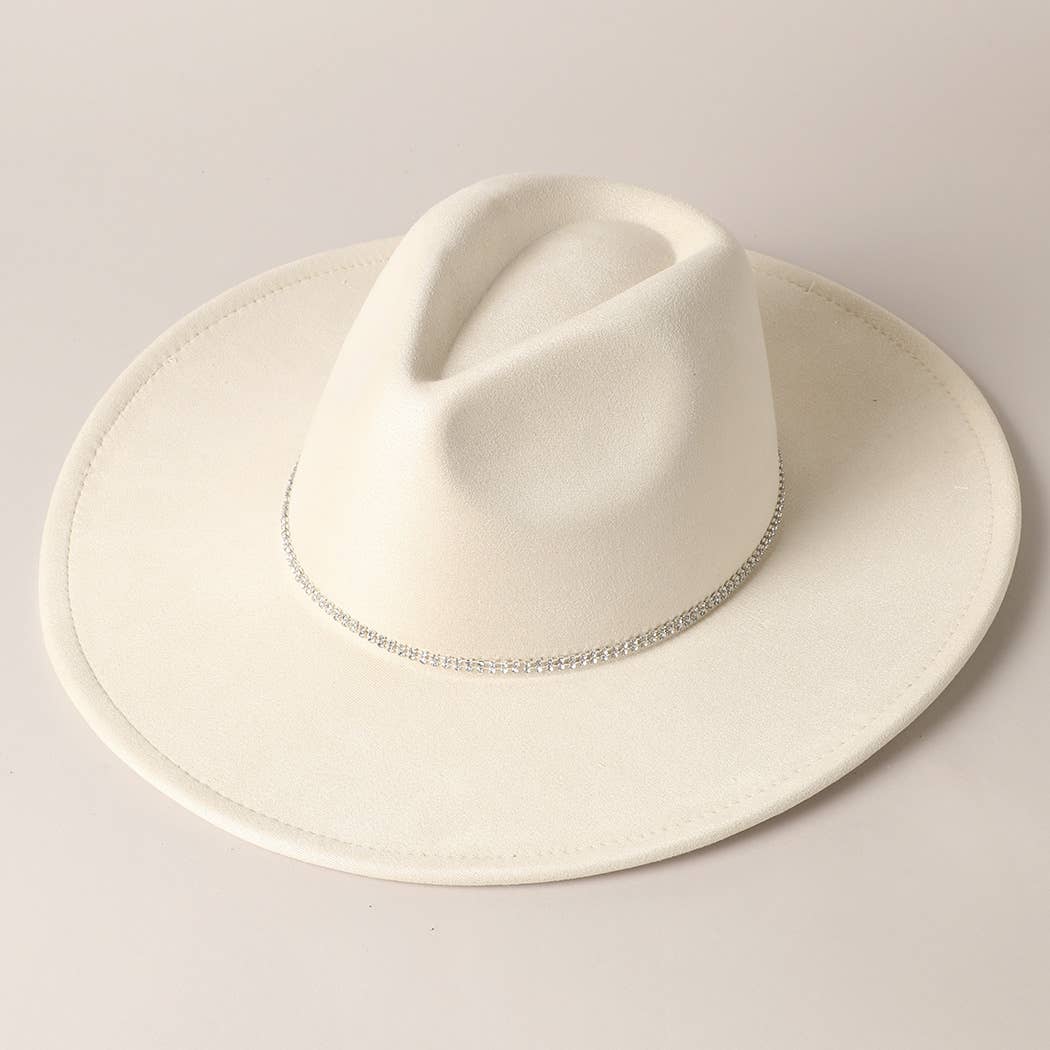 Fashion City – Fedora - Mulher por atacado – Chapéu Fedora de Camurça com Aba Larga e Faixa de Strass4