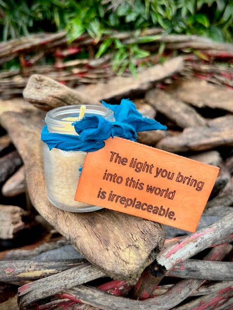 Accendi le Candele di Cera d'Api per la vendita all'ingrosso da parte di Rural Roots