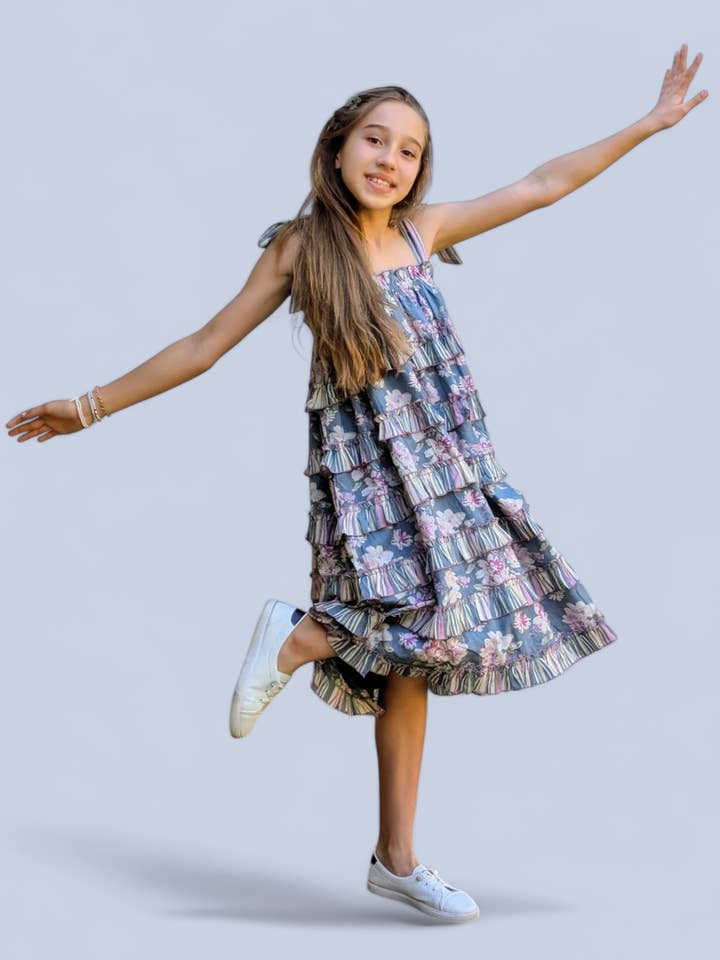 Robe à superposition à rayures grises et imprimé floral pour filles pour la vente par Yo Baby