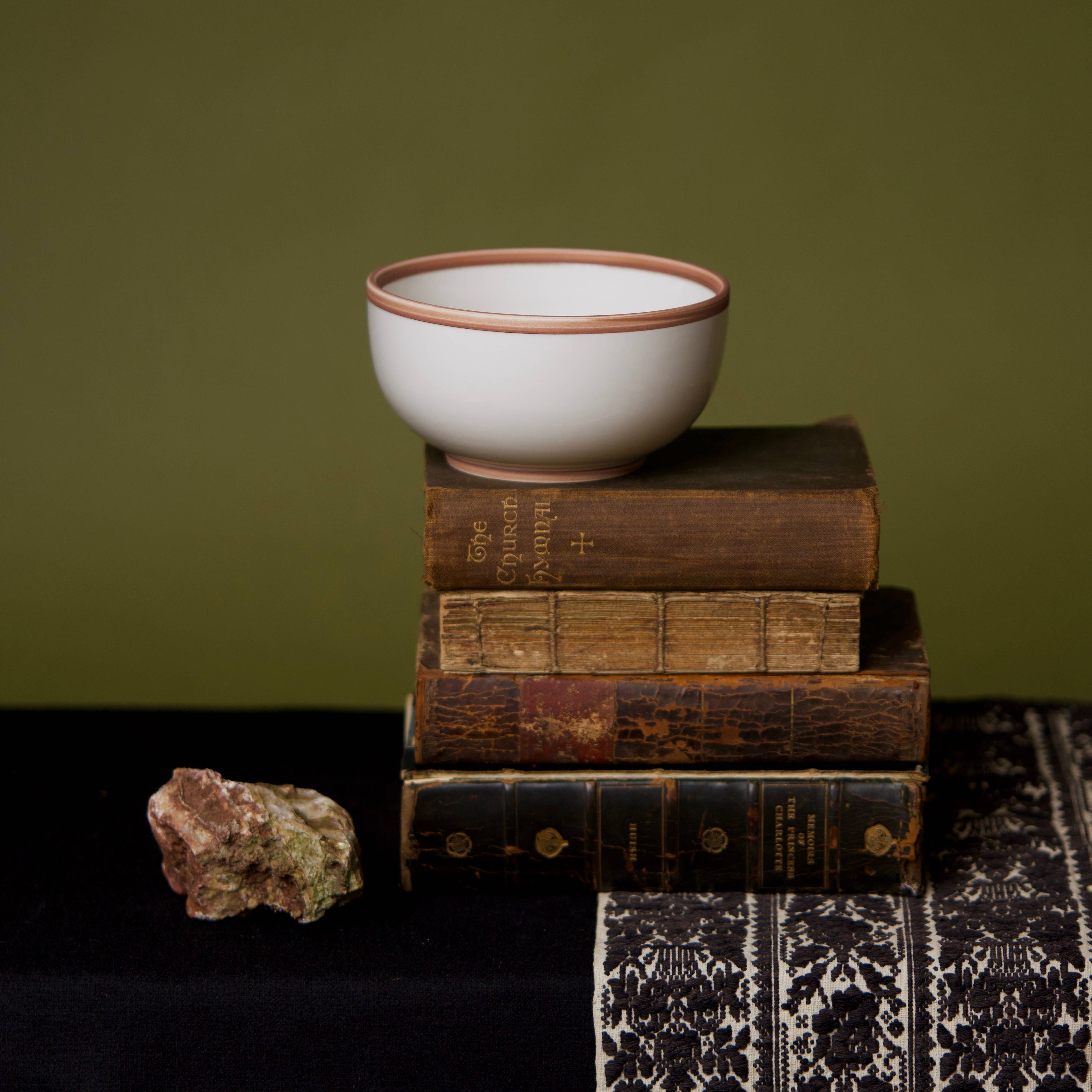 Middle Kingdom - Wholesale Bowl - Rimmed Hermit Soup Bowl, Glossy Porcelain - Set of 45