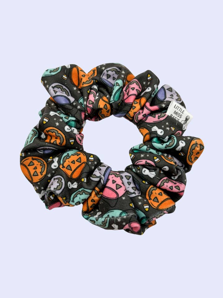 Græskarkedel//Scrunchie for engroshandel hos Little Miss Rae’s Bowtique