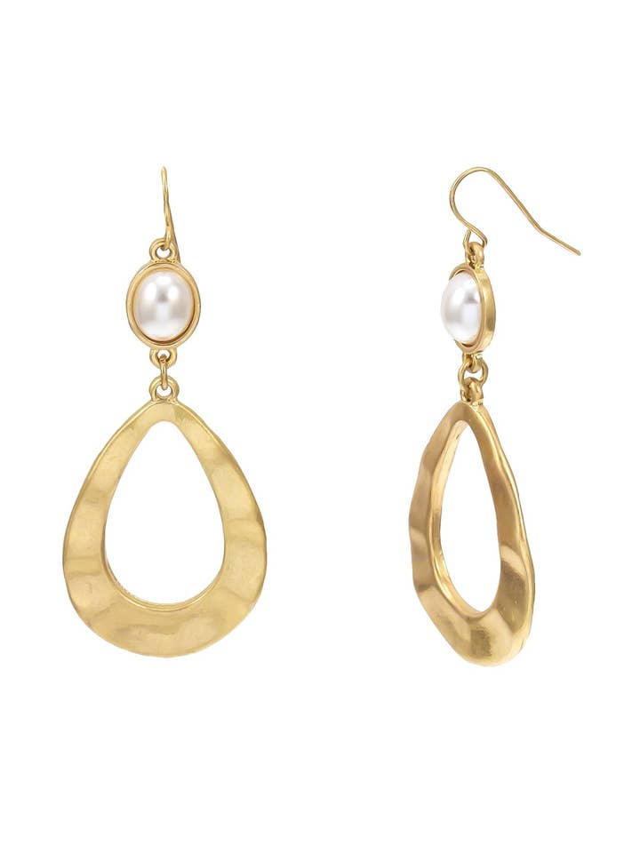 Dauplaise Bijoux - Boucles d'oreilles pendantes en perles pour la vente par caroldauplaisejewelry