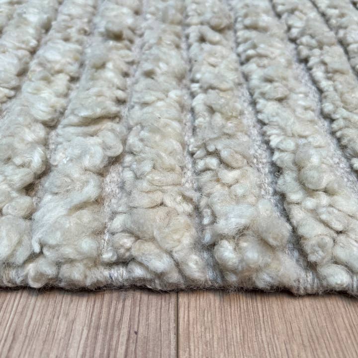 Beige Fluffy - Sand rug for wholesale on Faire1