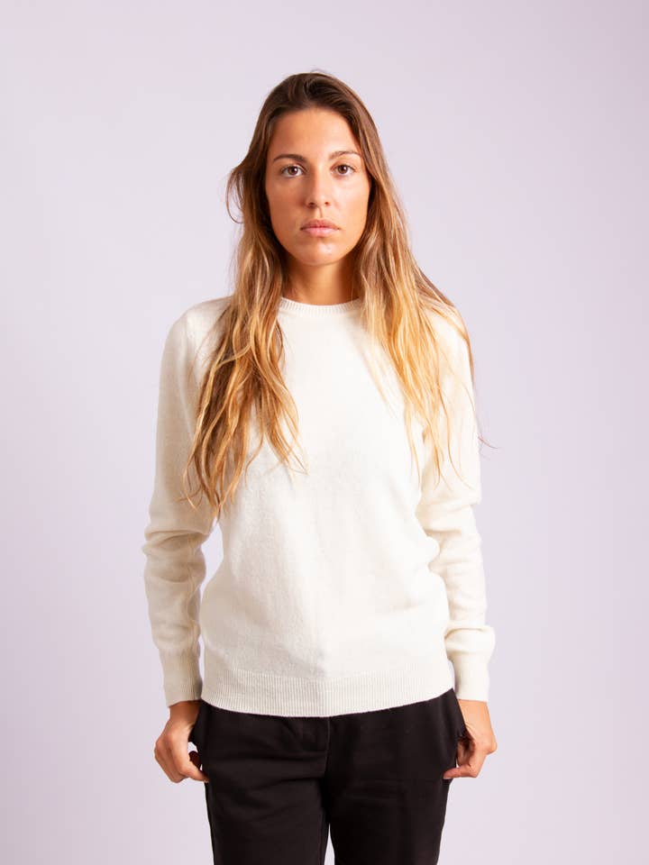 Pull classique en laine d'agneau - Blanc pour la vente par ARMAZÉM DAS MALHAS