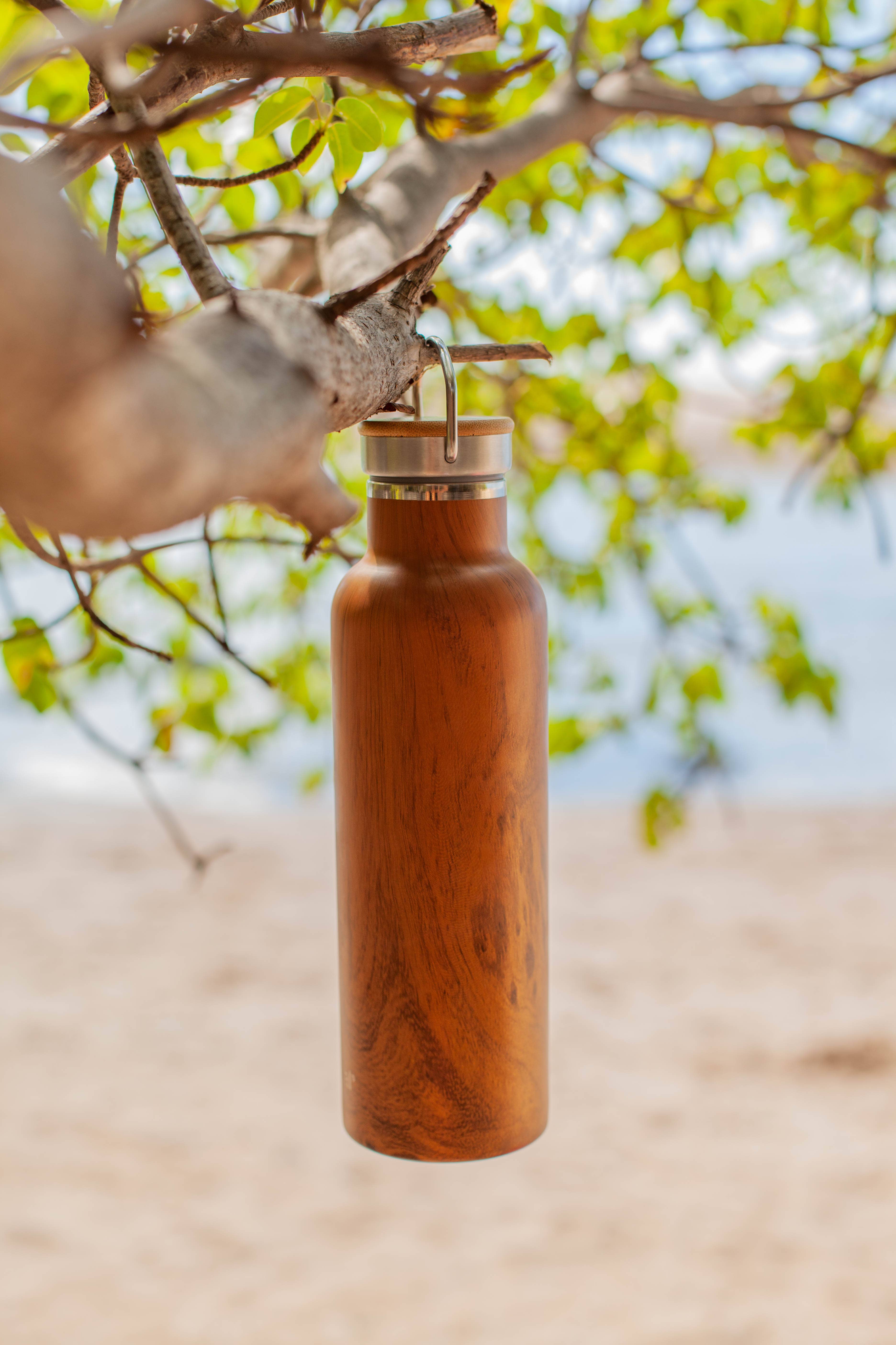 Teakholz Klassische Flasche mit Bambusdeckel und Griff 25oz - Teakholz für den Großhandel auf Faire3