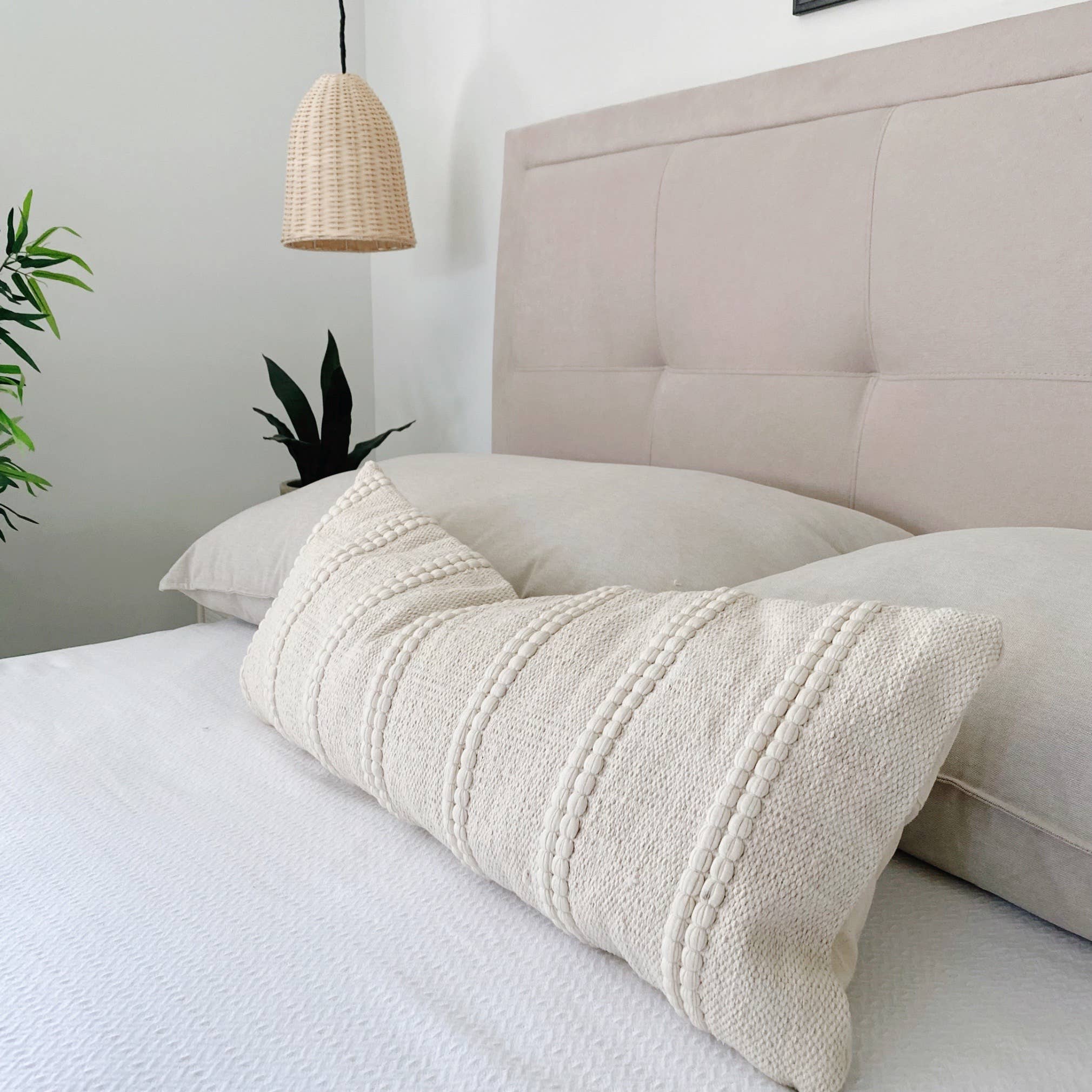 theHOMEmind – Großhandel Zierkissenbezug – Liana Long Lendenwirbelkissenbezug1