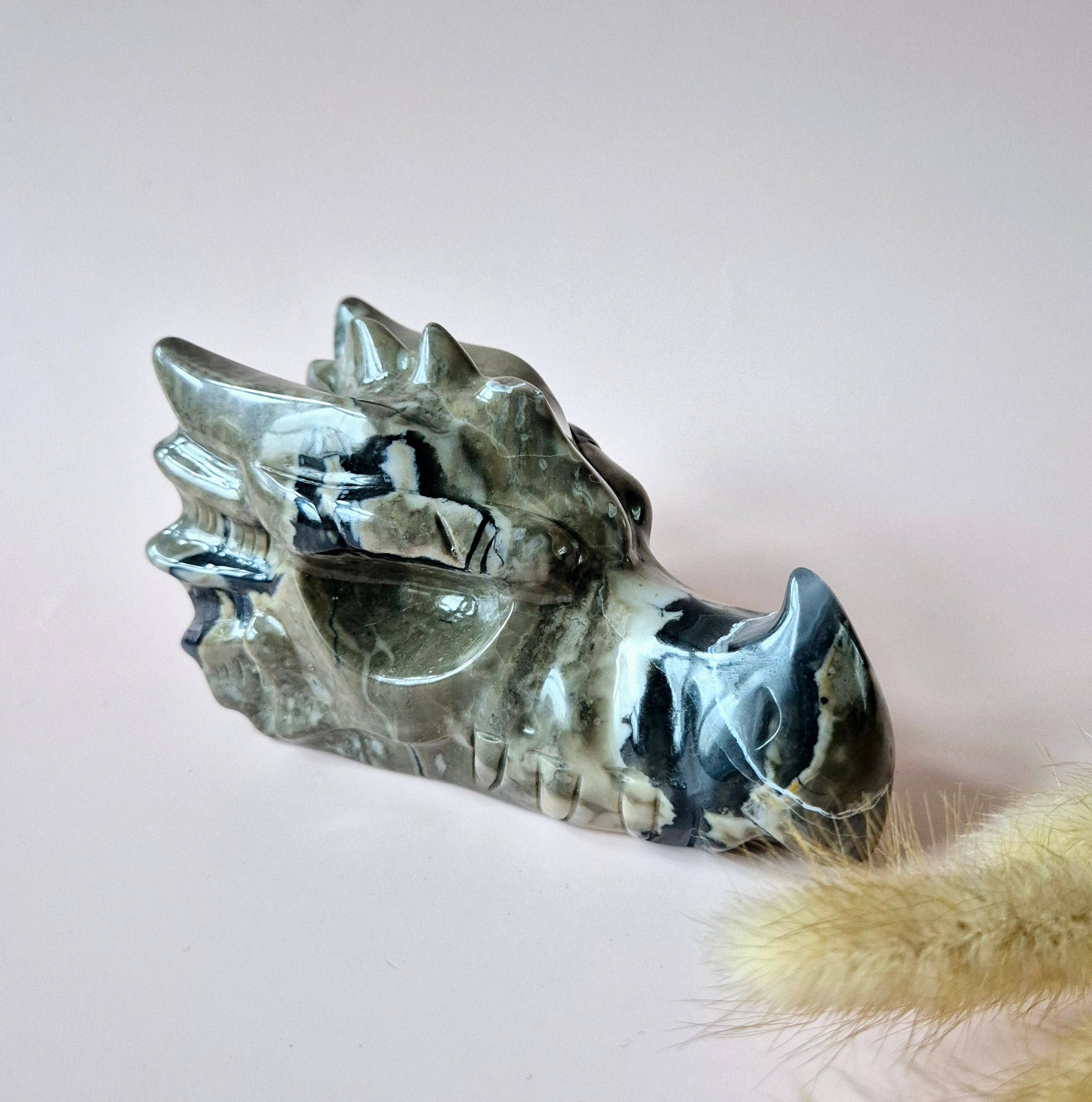 Moonlight Gemstones - Wholesale Spirituele steen/kristal - Edelsteen UV-Reactieve Volcano Agate Dragon Skull – 600 g | Mystieke Energie & Spirituele Bescherming3