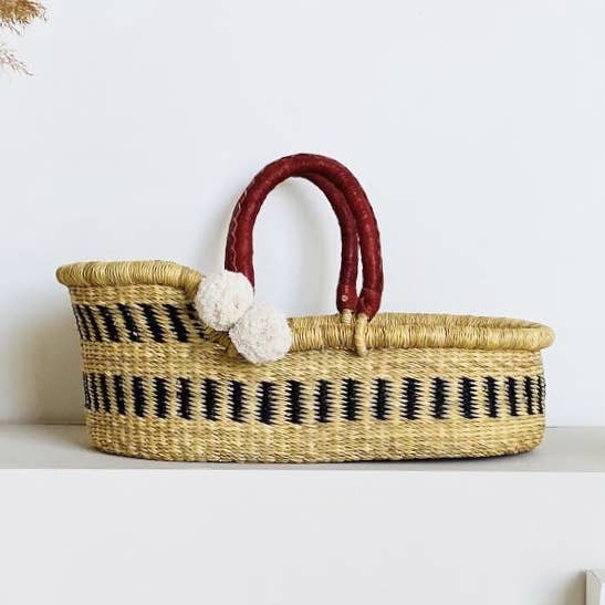 Ashwood-Signature Collection-Mini Moses Basket for wholesale by Plum & Sparrow