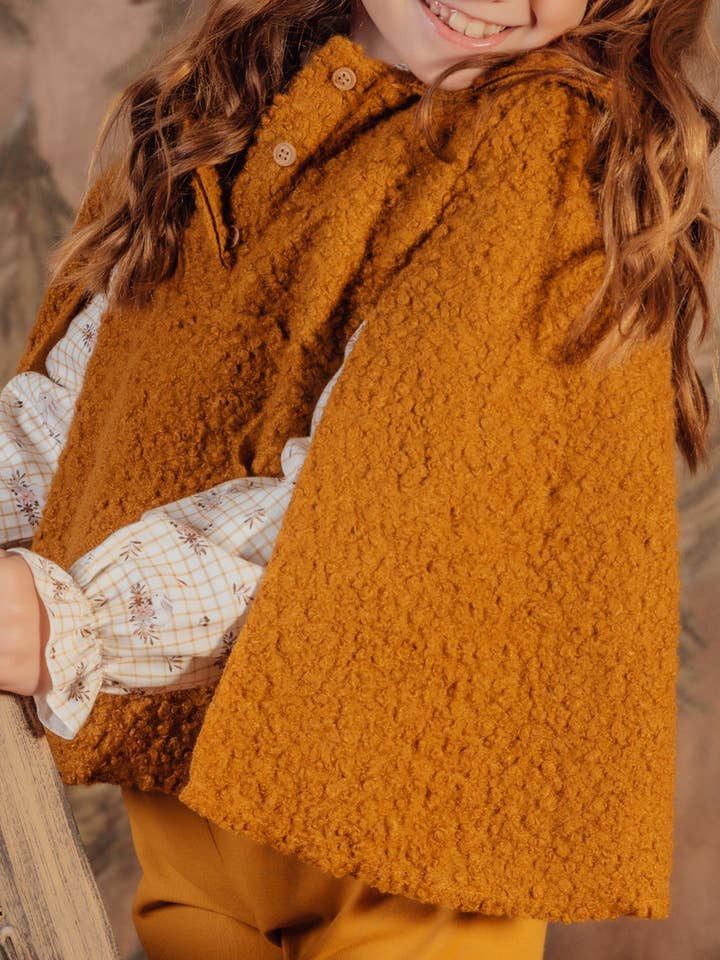 2412705 Poncho für Mädchen mit Locken für den Großhandel von BABINE-ROINSAL