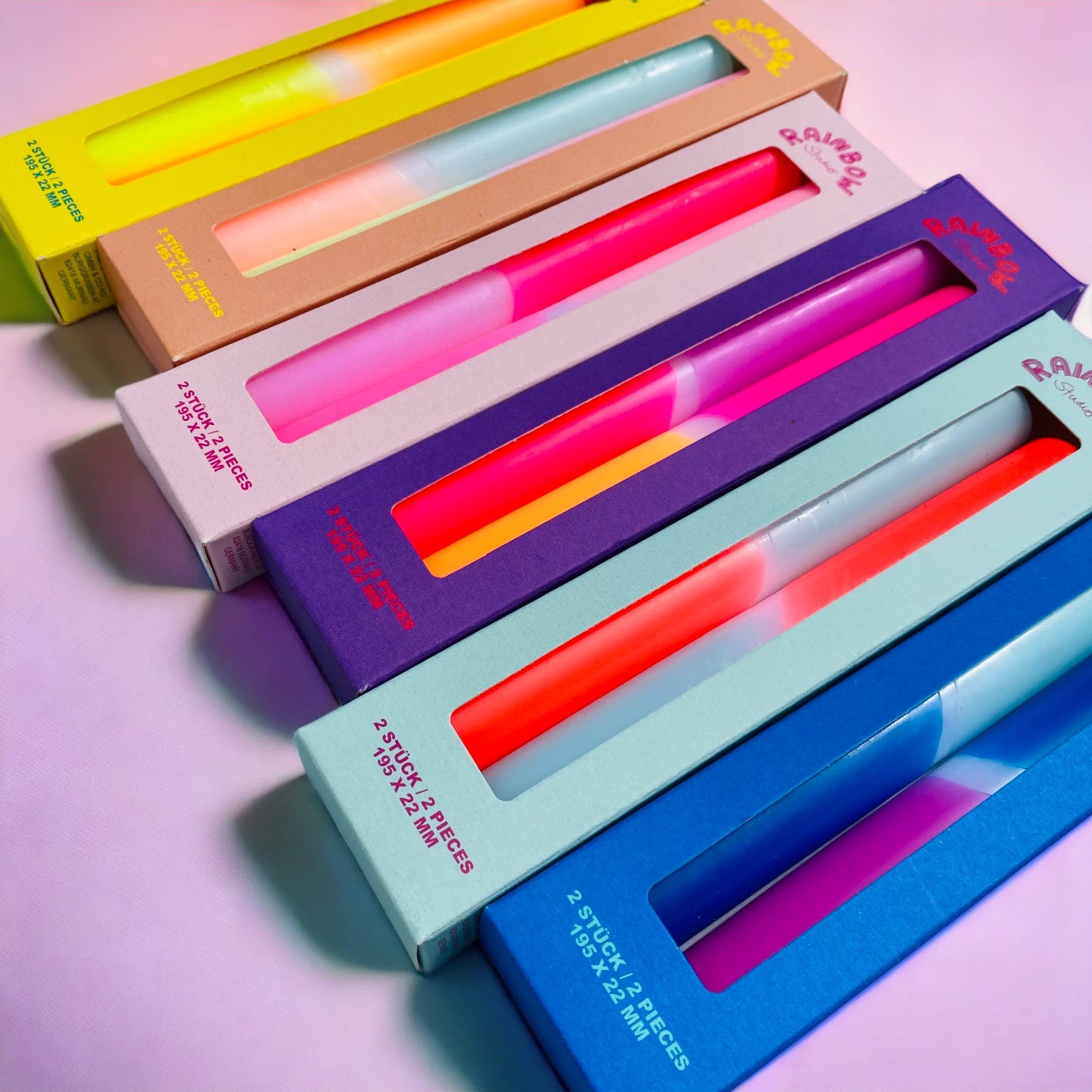 Pink Stories - Vente Bougies/bougeoirs coniques - Bougies néon Splashy Rainbow Studio, lot de 24