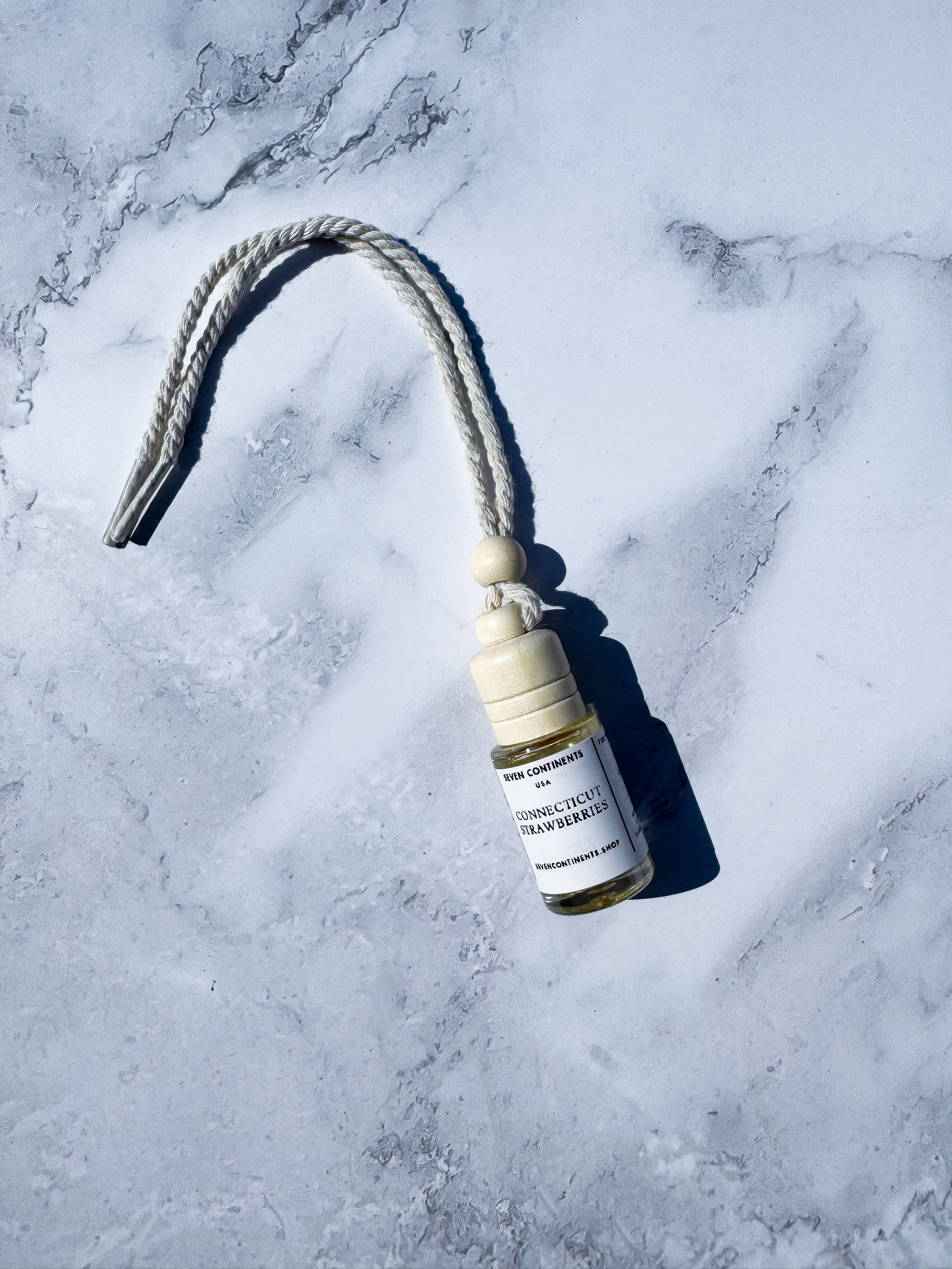 Seven Continents - Wholesale Car Freshener - Unisex - Connecticut Strawberries - Mini Car Diffuser1