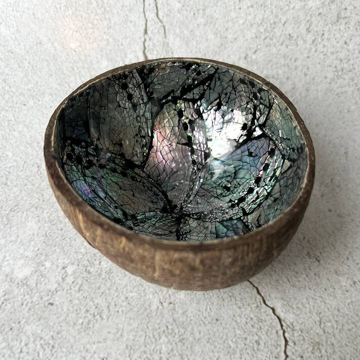 VIE – wholesale Decorative plate/dish/bowl – Coconut Shell Bowl with Abalone Inlay5