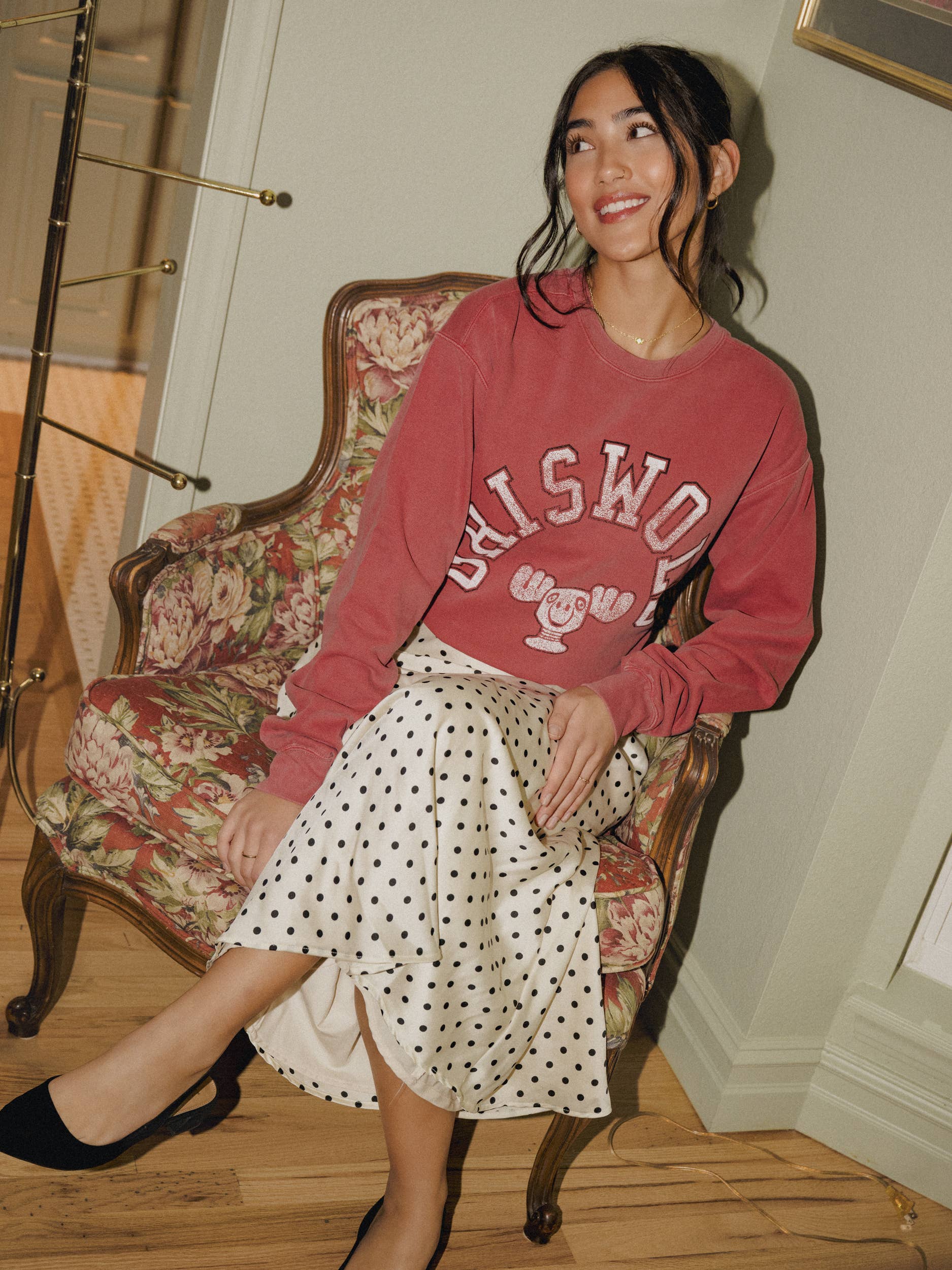 LivyLu - Wholesale Graphic Sweatshirt - Unisex - Griswold Christmas Crimson Graphic Sweatshirt2