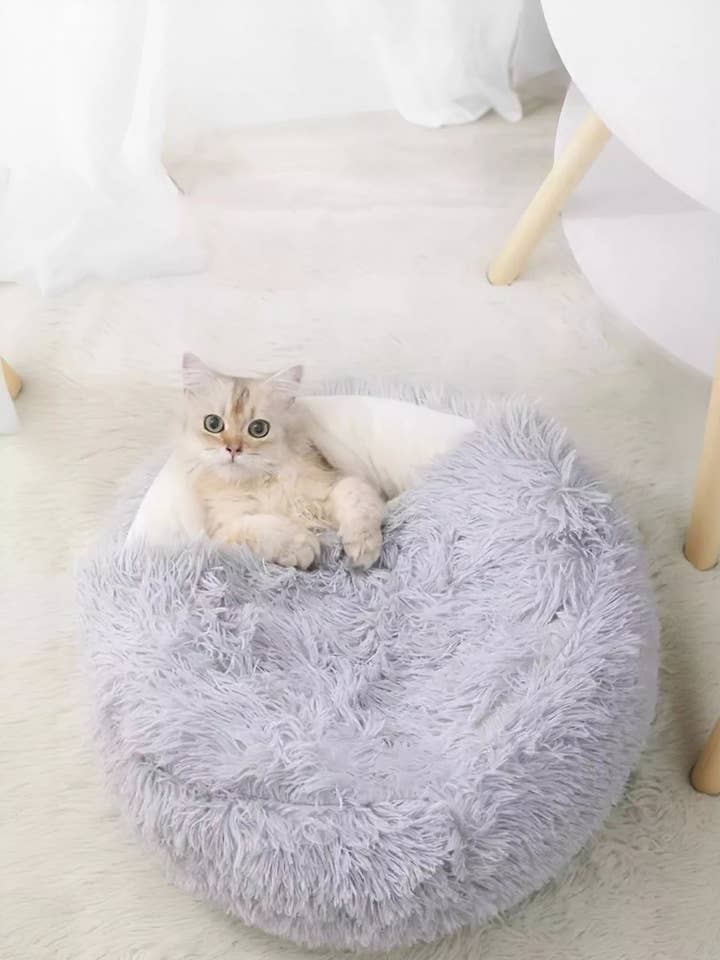 Round Plush Calming Pet Nest for wholesale by React Activewear