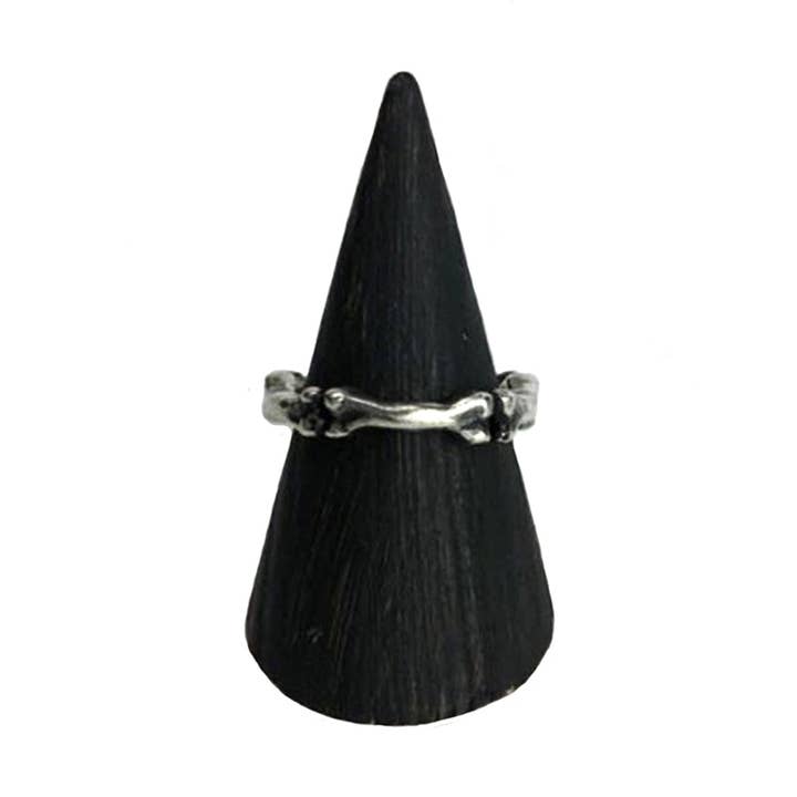 Bague Deep Six pour la vente par Hellhound Jewelry