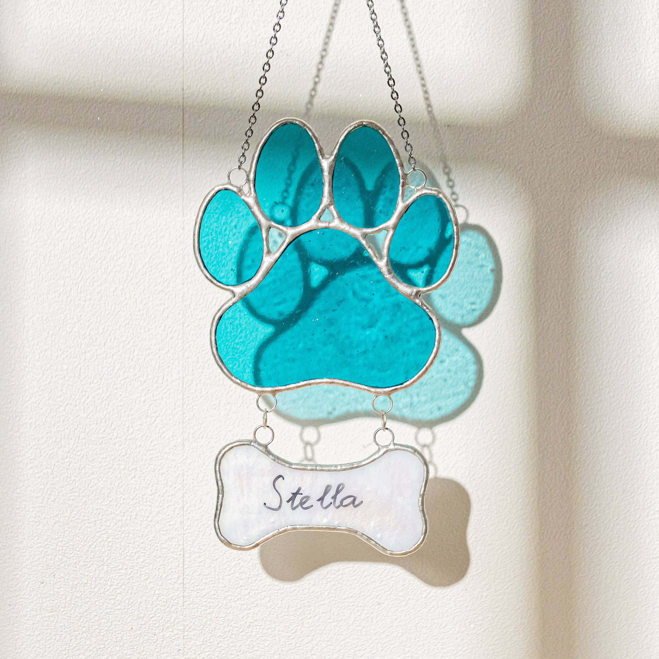 MondoBellissimo - Vente Attrape-soleil - Attrape-soleil commémoratif patte d'animal en vitrail Q1918