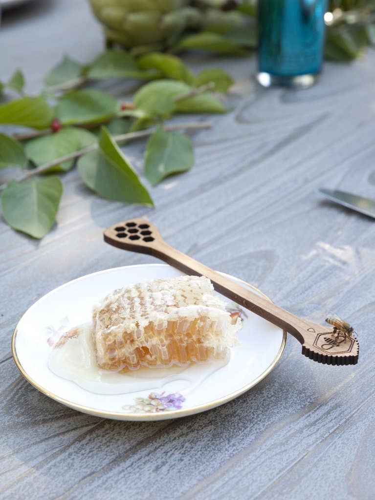 Bee Wild - Wholesale Honey - Sourwood Raw Covered Honeycomb1