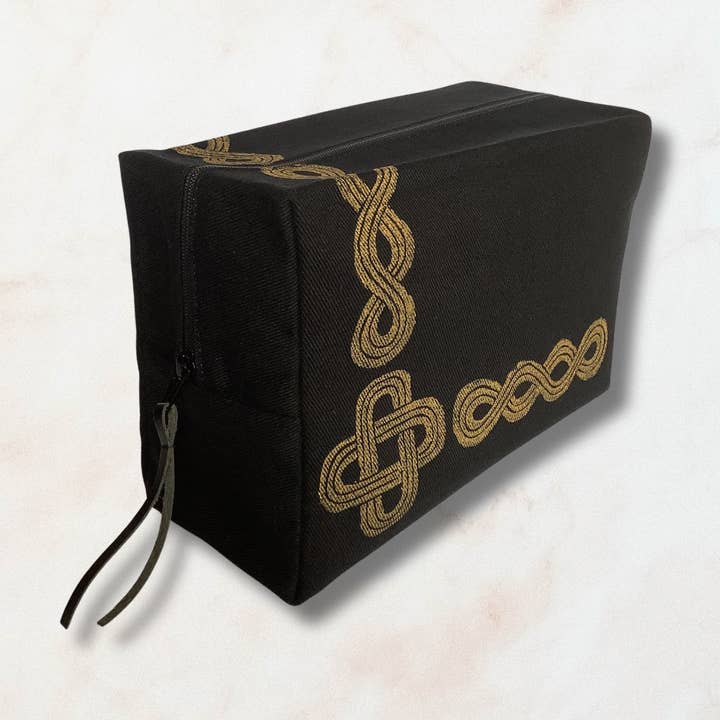 Herrnecessär i canvas med läderhandtag för wholesale av Raina Atelier