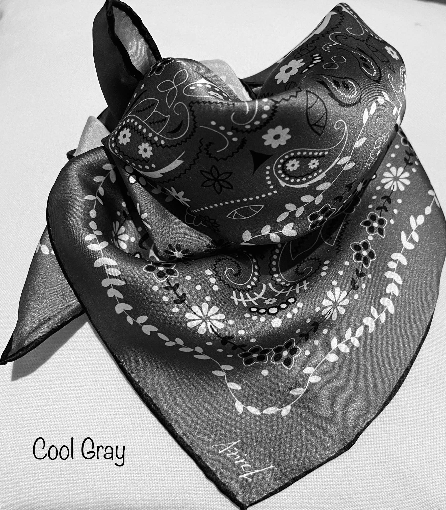 Malibu & Beyond Co /LENNOX MODE - Vendita all'ingrosso Bandana - Donna - Iconico bandana vintage americano in seta di gelso 100%!15