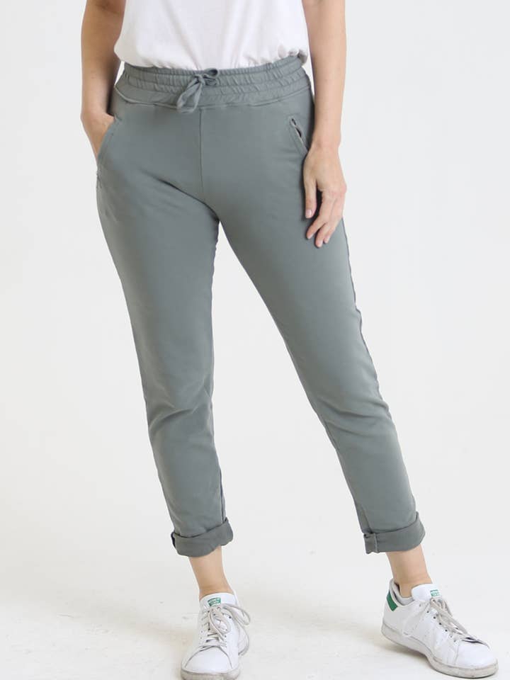 Nostalgia - Vente Pantalon d'intérieur/de jogging – femme - JOGG DE JOGGING EN TISSU ÉPONGE NP746-ASIS AVEC LIEN À NOUER SUR LE DEVANT ET POCHE ZIPPÉE62