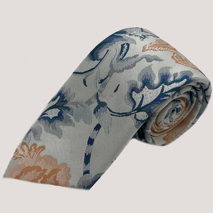 Exquis Botanique | 100% Soie | Pêche pour la vente par Steven Land