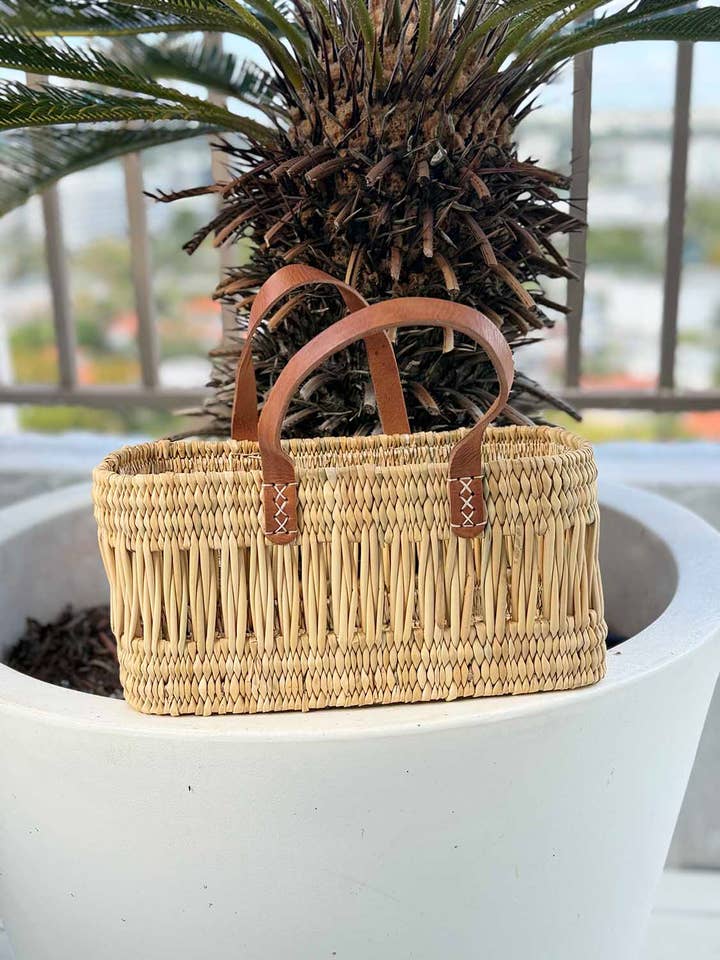 Small Straw Open Beach Basket "Peakaboo" for wholesale by Scents and Feel