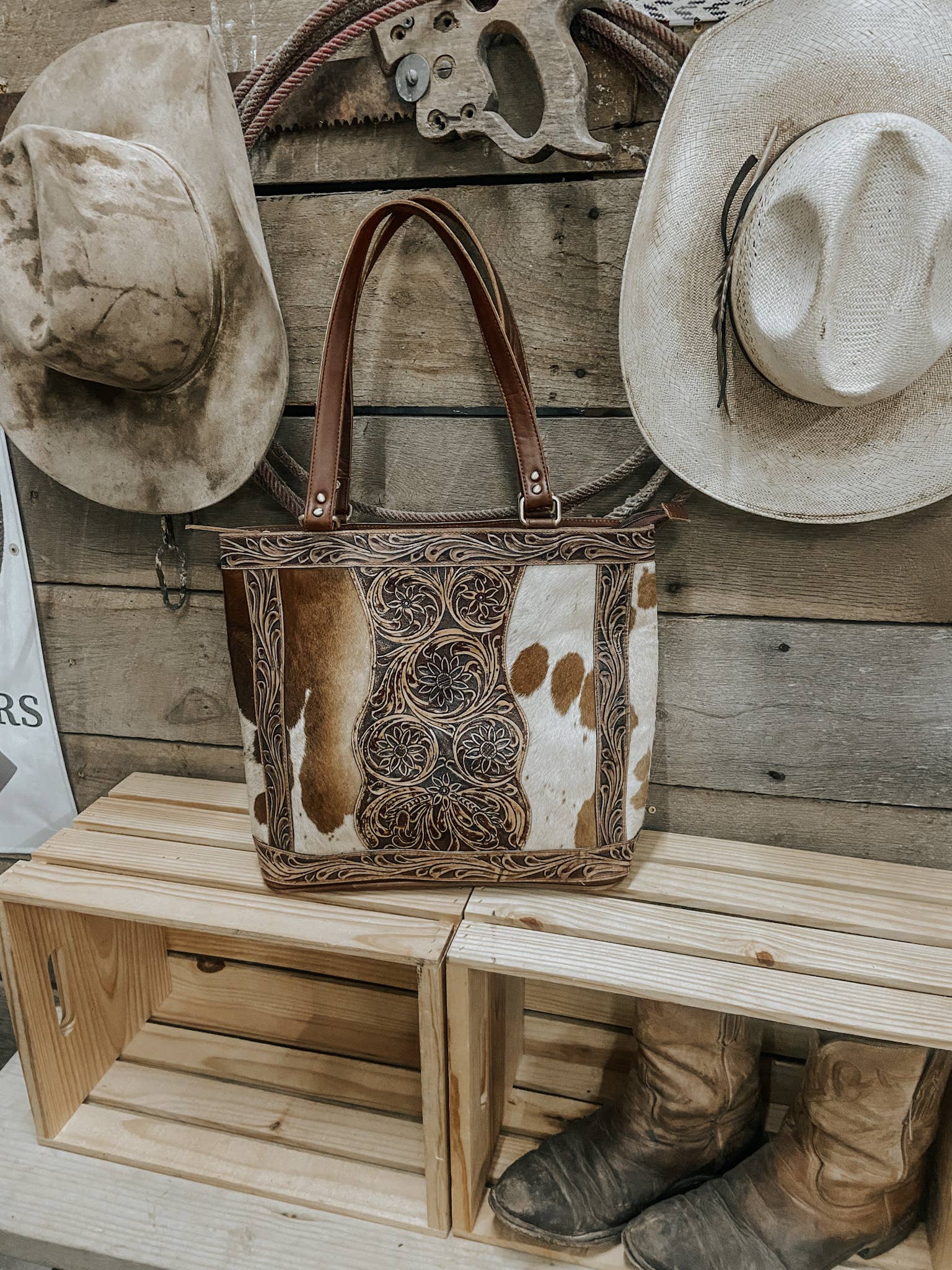 Wholesale cowhide bag for your store