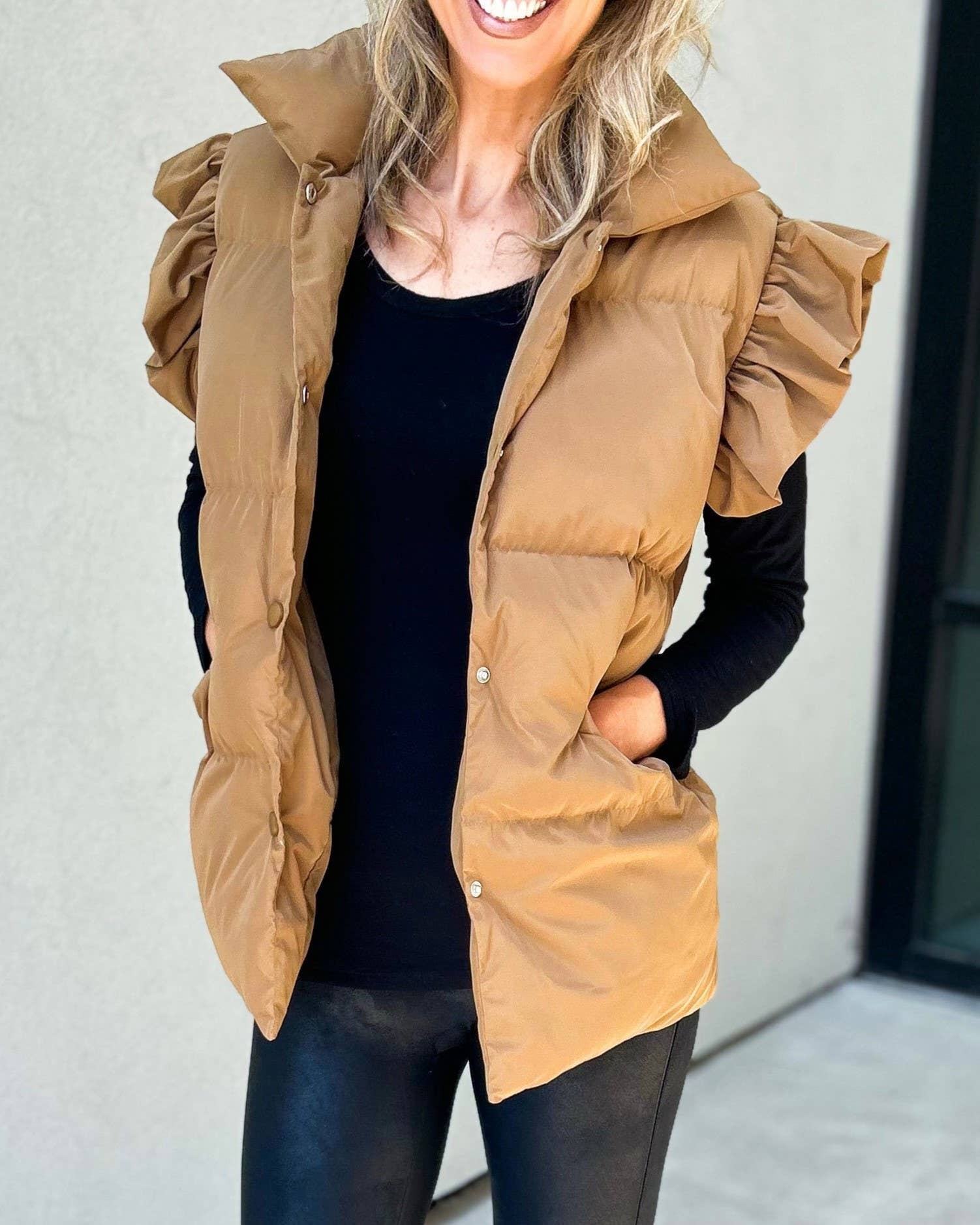 Rosa Clothing - Wholesale Outerwear Vest - Women's - Double Slip Pockets And Ruffled Sleeve Vest5