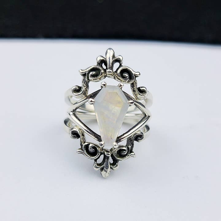 Inchoo bijoux inc - Wholesale Cocktail/Statement Ring - Rainbow Moonstone Coffin Ring with Baroque Lace Stacking Ring Combo3