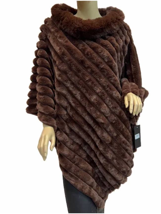 LOOWIE - Wholesale Poncho - Women's - 068 Luxurious Green Faux Fur Ribbed Poncho with Plush Collar