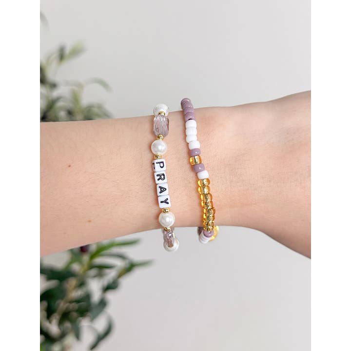 Elevated Faith - Wholesale Beaded Bracelet - Pray Pearl Letter Bracelet