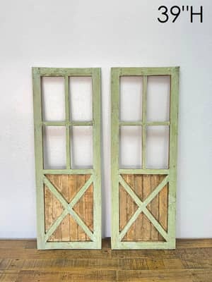 Porte de grange vert clair 2 pièces - 6,11 pour la vente par Rustic Farm