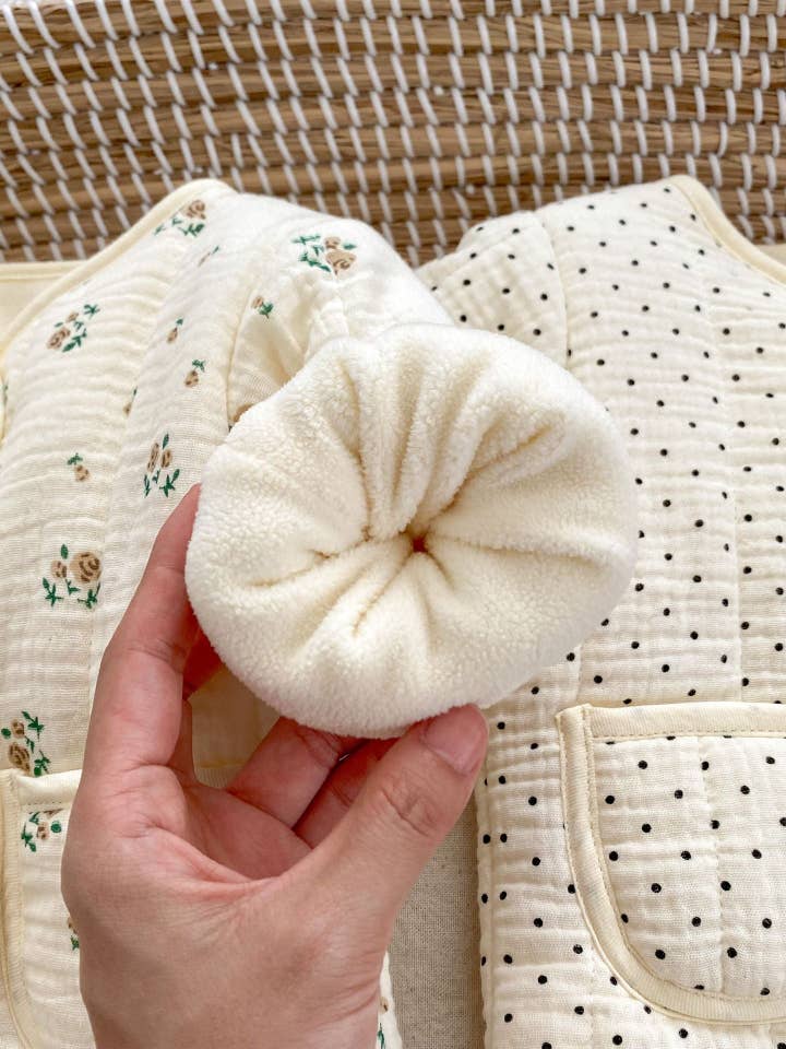 MyKids-USA® - Wholesale Clothing Set - Baby - Baby Girl V-Collars Jacquard And Polka Dots Two Kinds Thickened Long Sleeves Winter Cardigan Coat2