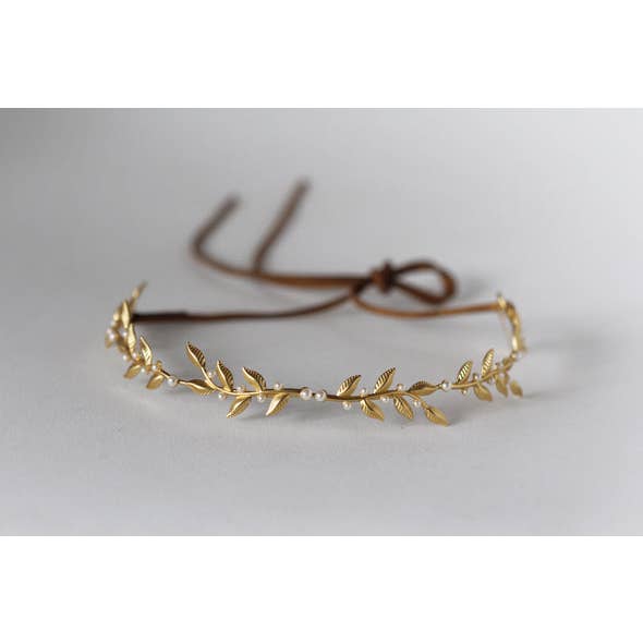 Venus Twigs & Pearls Wreath for wholesale by Avigail Adam