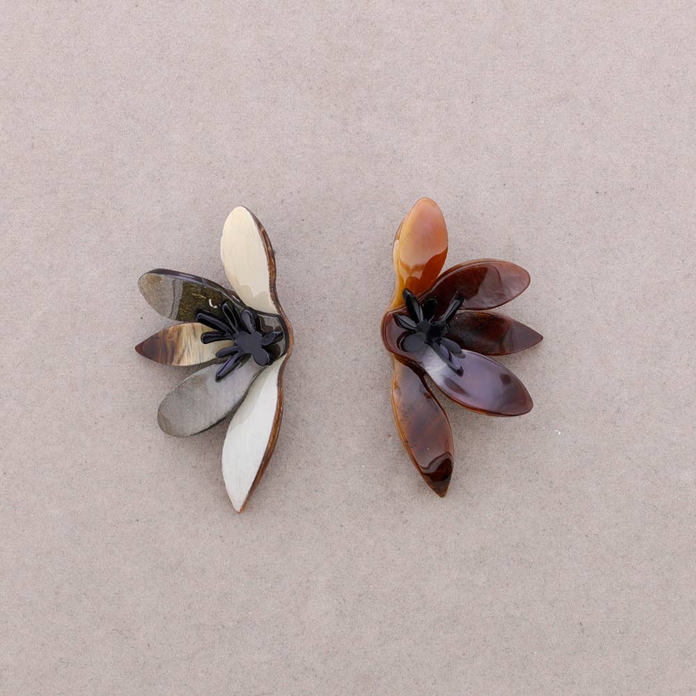 Sonata - Wholesale Snap Jewelry - Half Flower Resin Earrings0