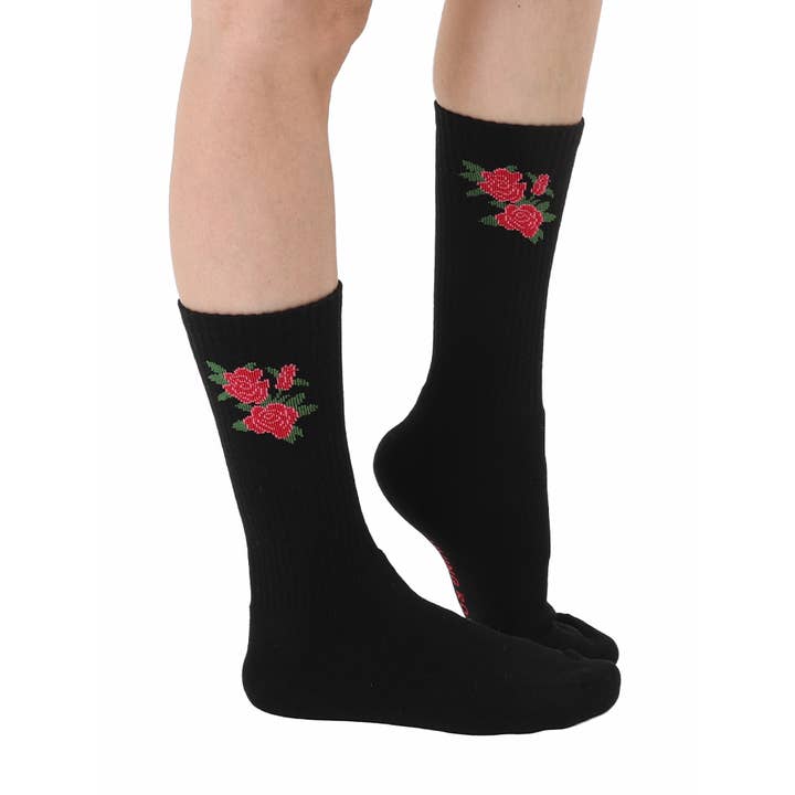 Living Royal - Wholesale Socks - Unisex - Classic Crew Socks w/ Ribbed Tubing - Red Roses - Black