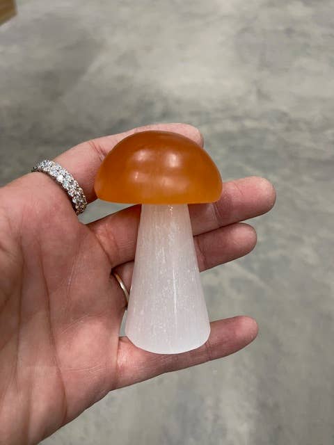 Casablanca Exports - Wholesale Spiritual Stone/Crystal - 8cm Selenite Peach Top Mushroom1