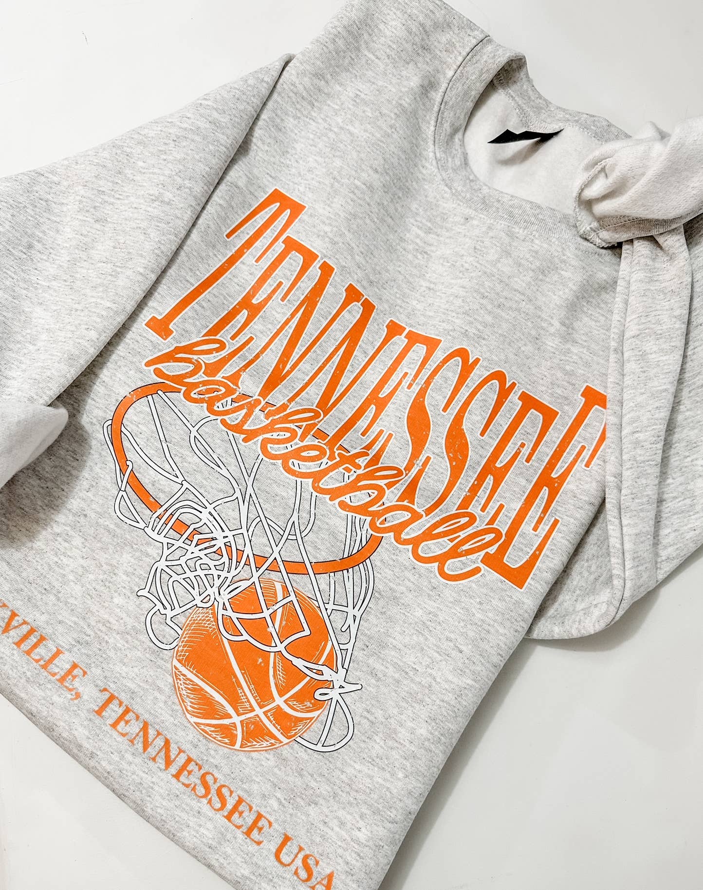 Wicker Road Boutique - Wholesale Graphic Sweatshirt - Women's - Vintage TN Basketball Sweatshirt0