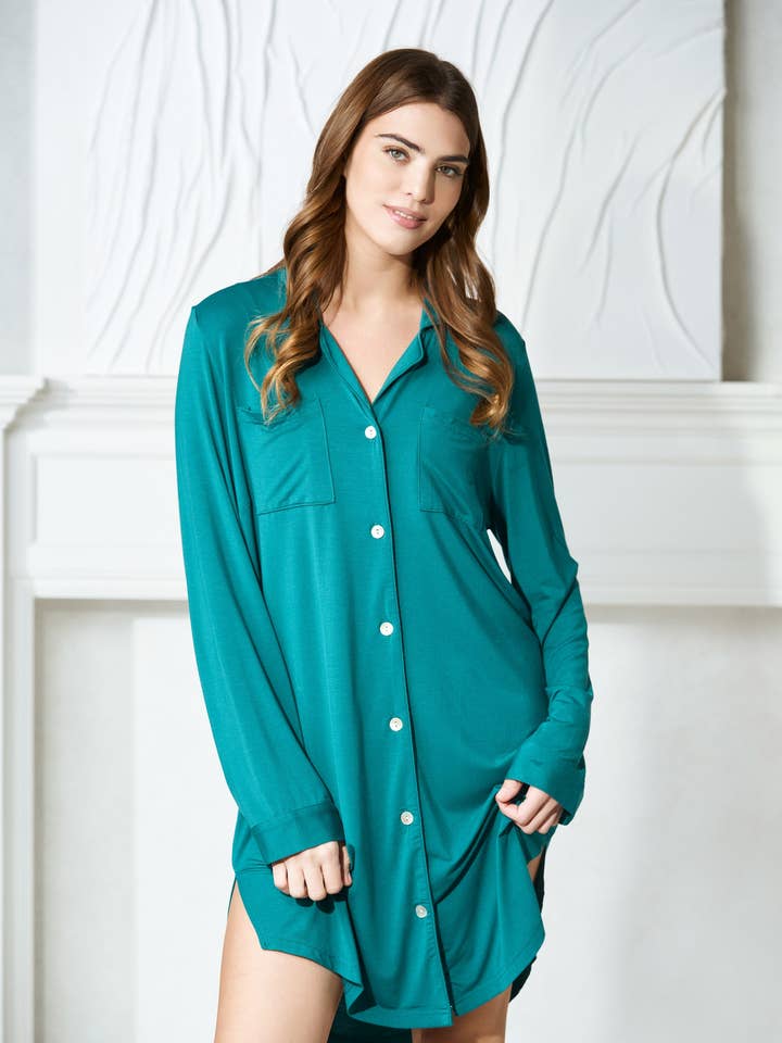 Chemise Boyfriend Modal Juniper pour la vente par By Catalfo
