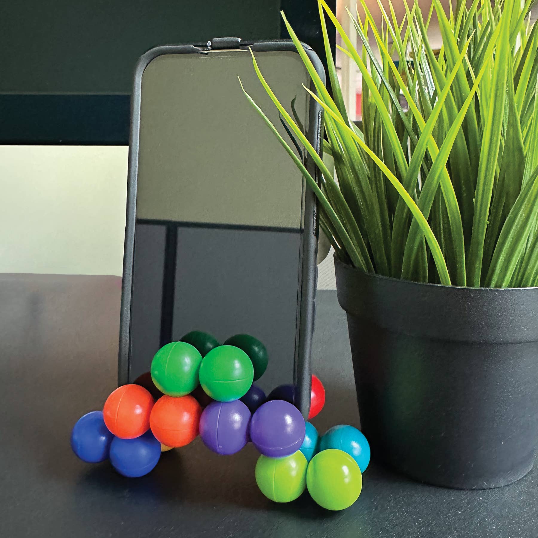 Geddes – Engroshandel Fidget - Børn – Rainbow Twist Legetøj 12 stk. pr. æske10