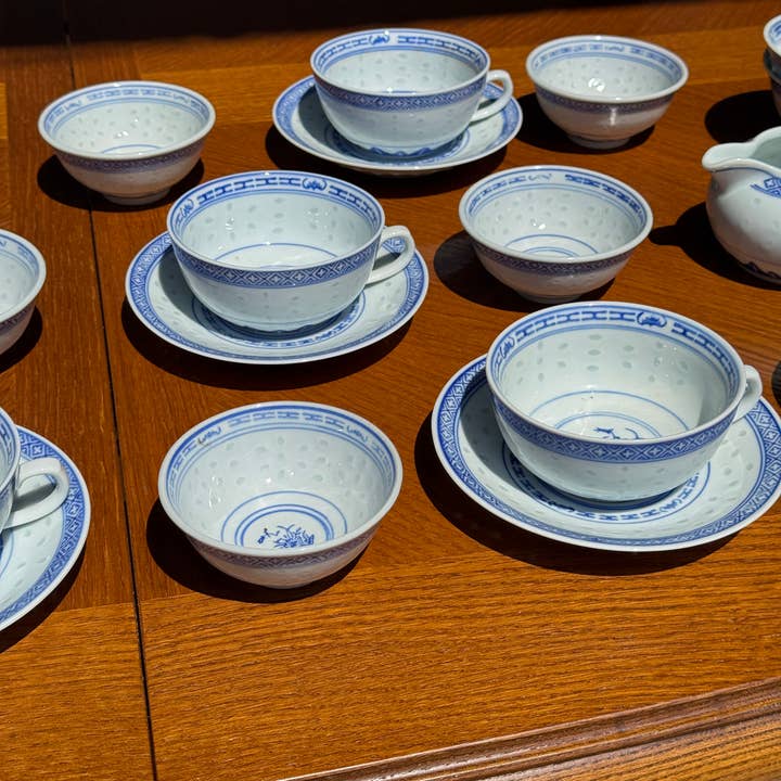 Office Objets - Wholesale Tea Set - Small Chinese tea set with 6 cups and saucers18
