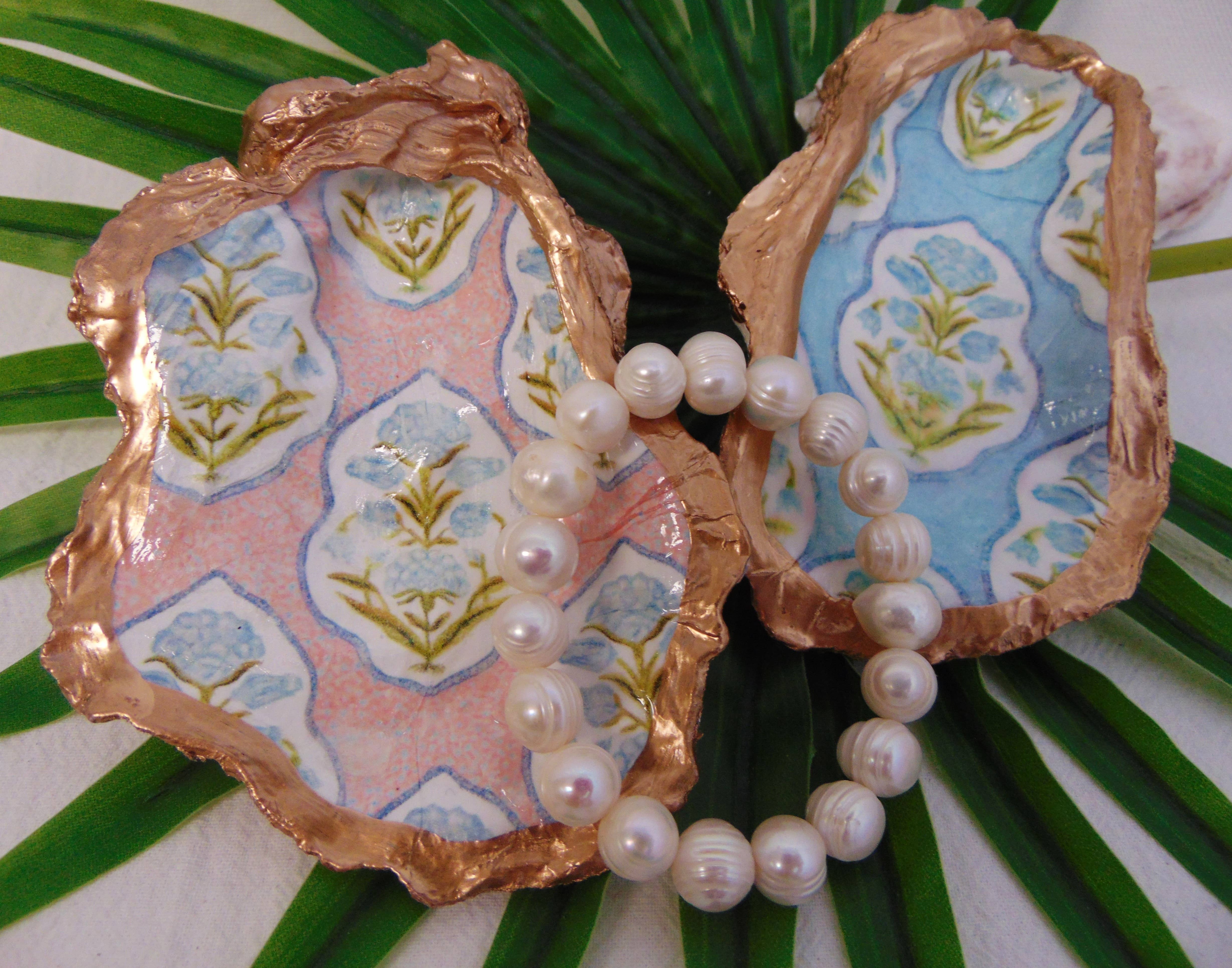 Lowcountry Linens - Wholesale Sieradenschaaltje - Designer Oyster Shell sieradenkom Blue Folly Poppy1