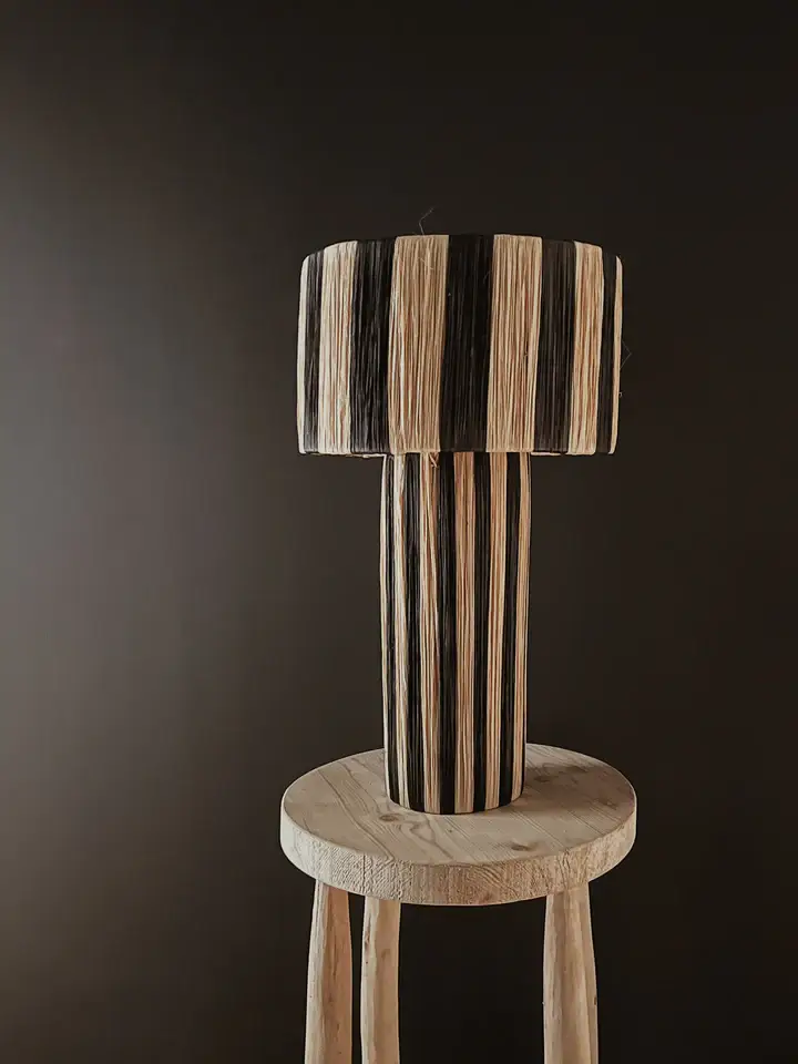 Mikwi - Vente Lampes d'appoint/de bureau - Lampe en raphia naturel tressé à fines rayures, lampe de table6