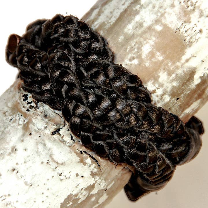 Embrazio - Wholesale Woven/Braided Bracelet - MEZZA LUNA Handmade Leather Bracelet1