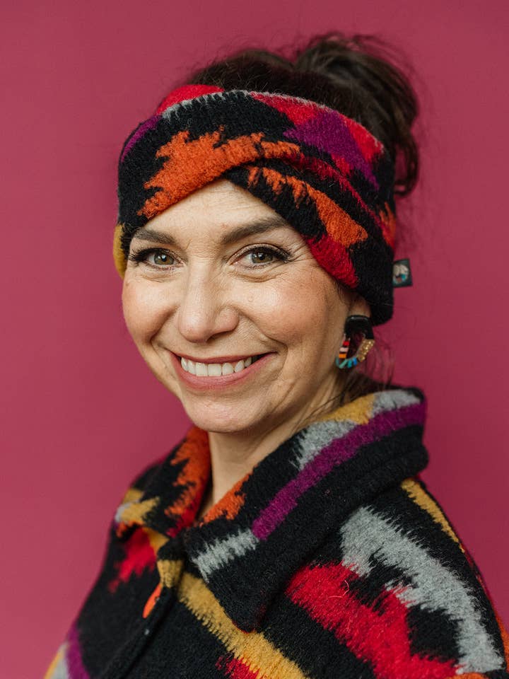 Gebreide hoofdband in zwart Aztec voor wholesale door Megan Crook Textiles