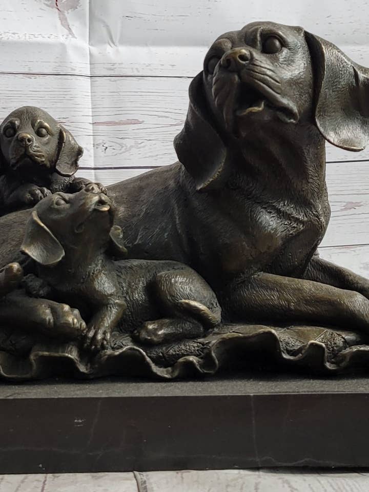 Hundemor og 2 Hvalpe Bronzeskulptur Statue Kæledyrsdekoration Signeret Kunst Marmorbase for engroshandel hos Bronzhaus