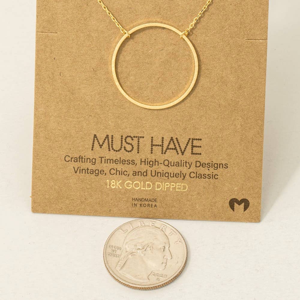 Fame Accessories – Engroshandel Halskæde med vedhæng – Gulddypet stor cirkeludskåret vedhæng halskæde2